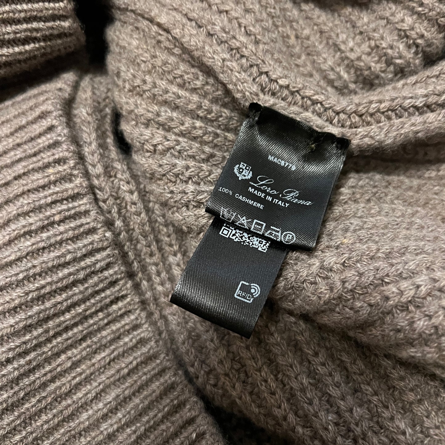 Loro Piana Cashmere Bulky Halfneck Sweater