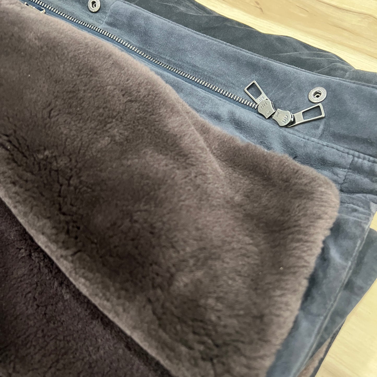 Loro Piana Suede Castorino Fur Traveller (52)